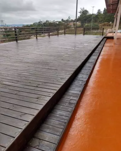 Deck de Pinus Tratado